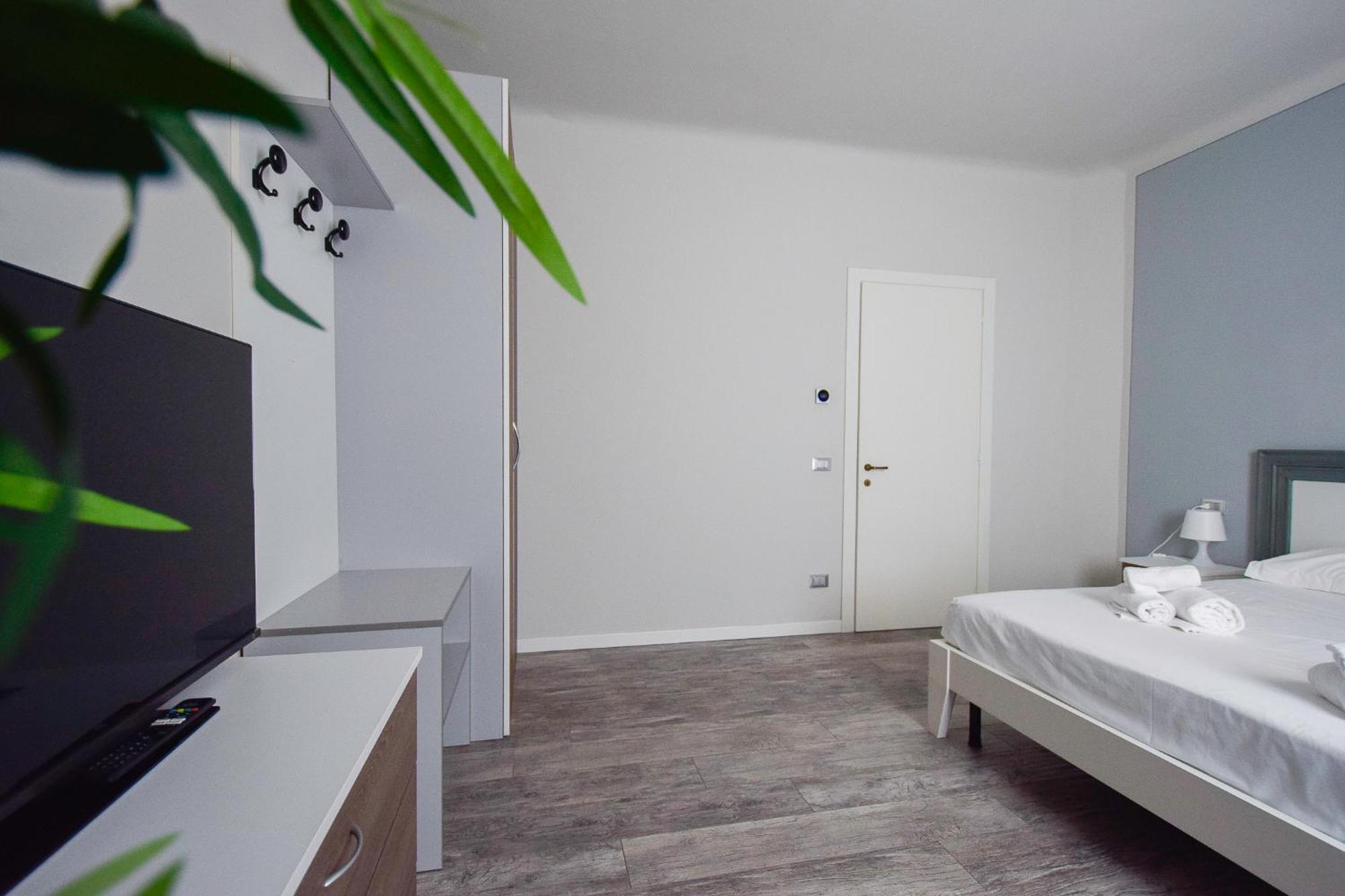 Villa Caterina Apartments By Wonderful Italy Desenzano del Garda Exterior foto